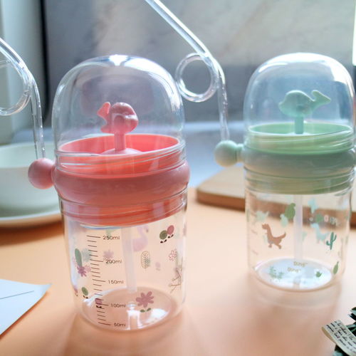 網紅鯨魚噴水杯新款ins吸水杯兒童便攜耐摔塑料杯幼兒園吸水杯